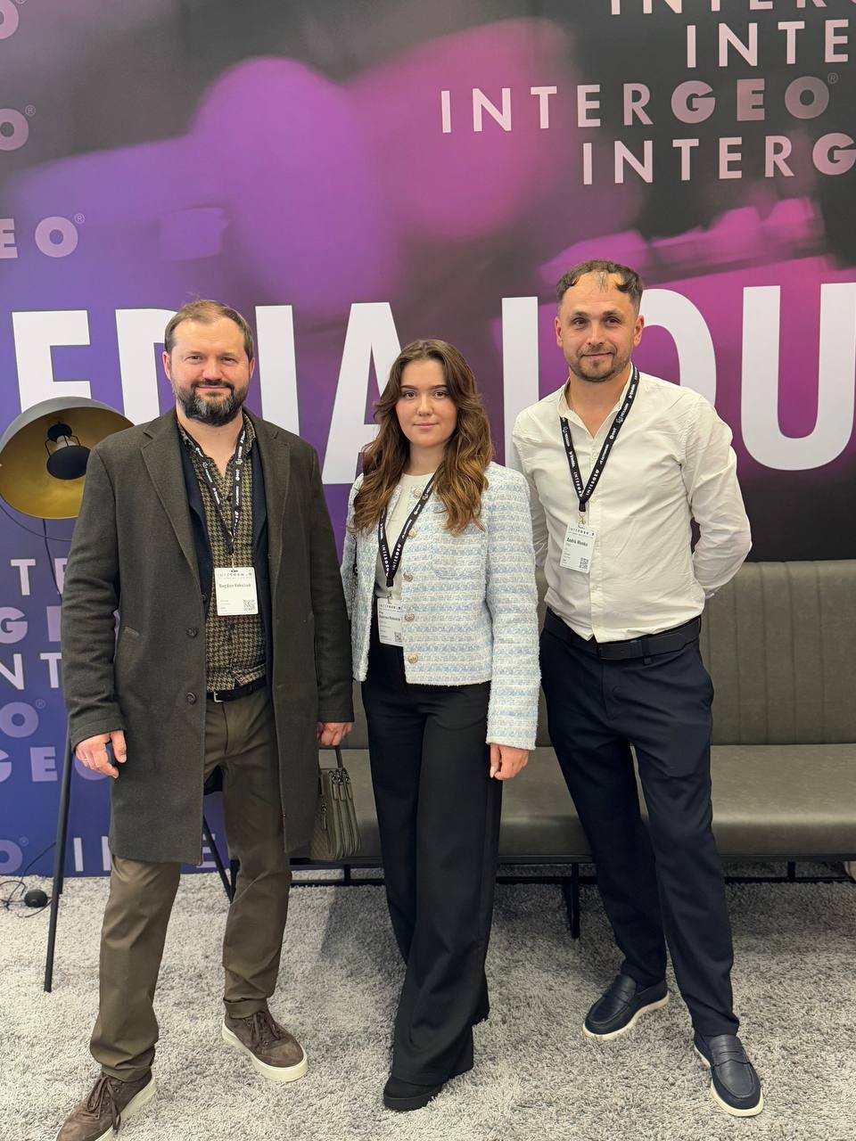 photo_2025-11-21_16-12-00